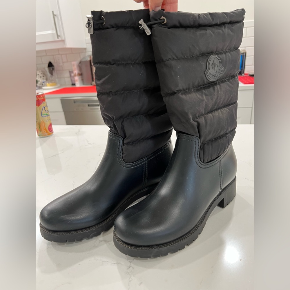 Moncler Ginette padded boots